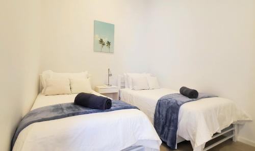 Scarborough Apartment | Coastal Salty Kiss Sleeps 4!