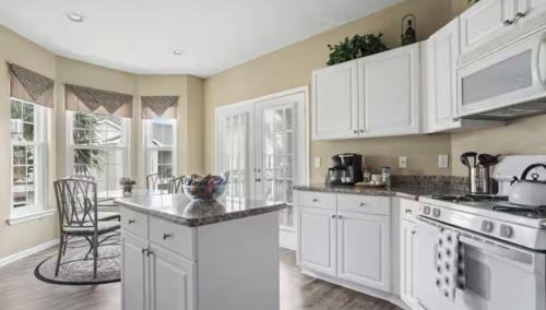 Gulfport Apartment | Coastal Serenity-Family Beach Escape, 2 Min to Beach, Pools, Hot Tub