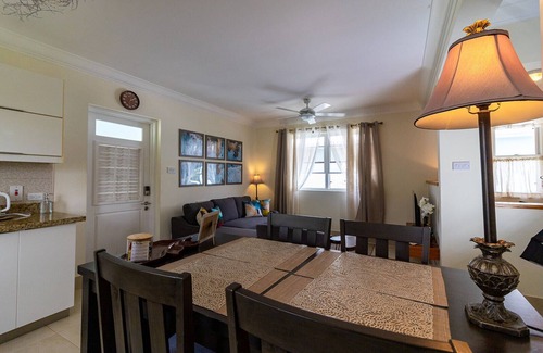 Enterprise Condo | Coastal Serenity - Rooftop Terrace, 1 minute to ocean