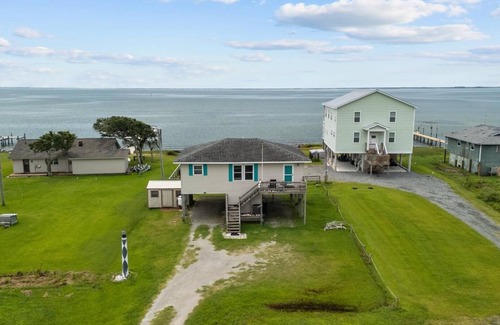 Harkers Island House | Coastal Tide 3 Bedroom Home by RedAwning