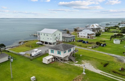 Harkers Island House | Coastal Tide 3 Bedroom Home by RedAwning