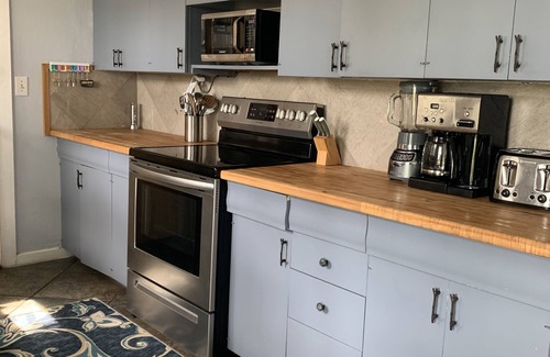 Bradenton Villa | Coastal villa on Riverwalk near shopping, restaurants and Gulf beaches