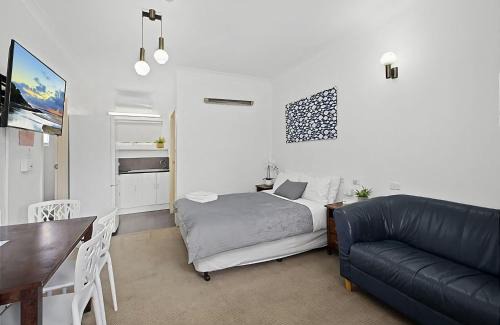 Sawtell Apartment | Coasters 29