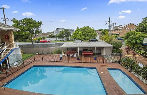 Sawtell Apartment | Coasters 30