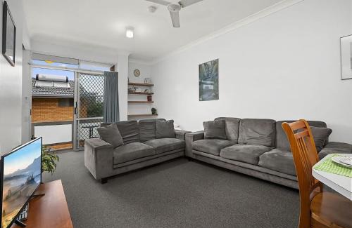 Sawtell Apartment | Coasters 9