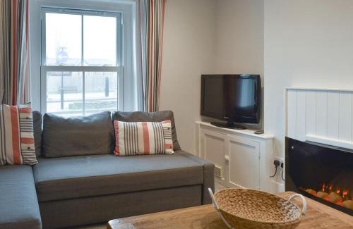 Ryde House | Coastguard Cottage