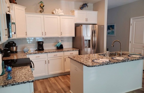 Cedar Point House | Coastline Townhome Beach Getaway - Located by The Emerald Isle Bridge