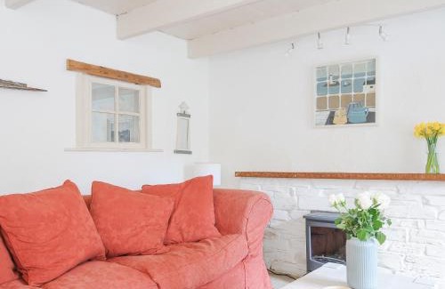 Charlestown House | Cobb Cottage