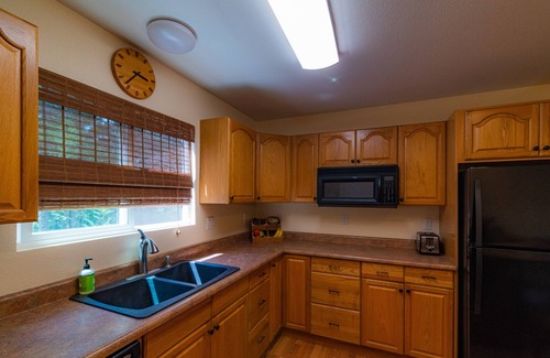 Kelseyville House | Cobb Mountain Chalet Main For