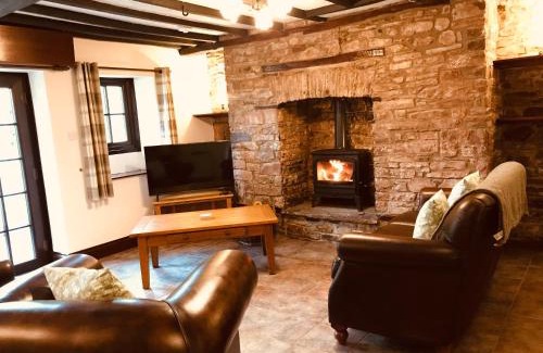 Brecon House | Cobblers Cottage in Brecon Beacons
