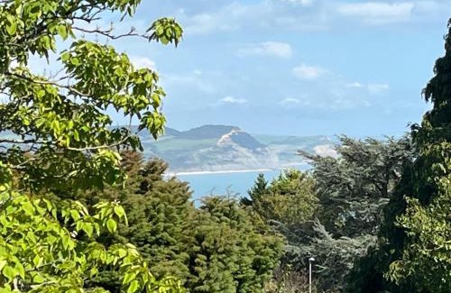 Lyme Regis Apartment | Cobblers Lodge