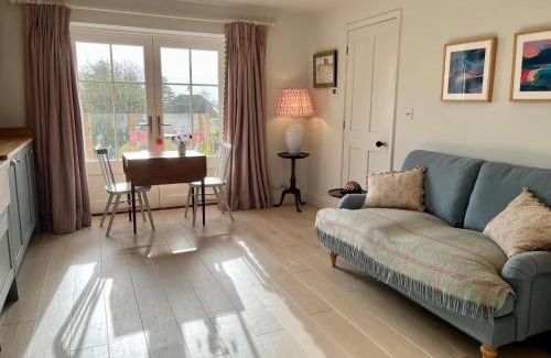 Lyme Regis Apartment | Cobblers Lodge