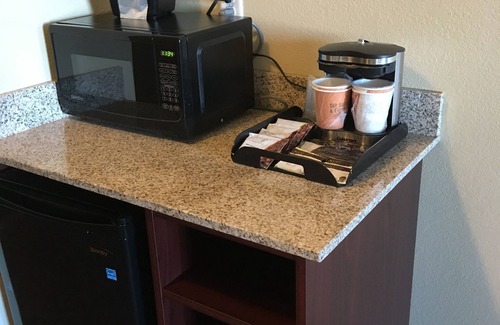 Steele Hotel | Cobblestone Inn & Suites - Steele