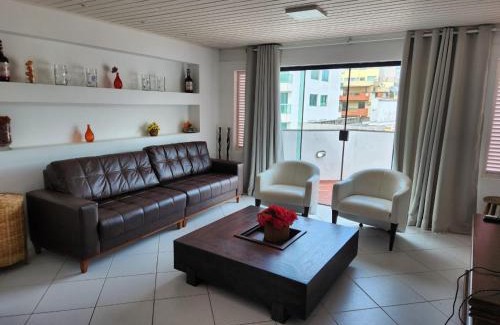 Prainha Apartment | Cobertura com 3 Quartos a 1 Minuto da Prainha