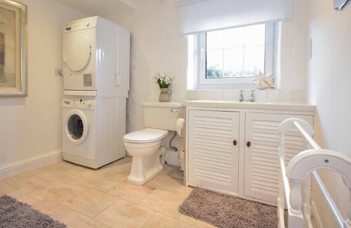 Craster Cottage | COBLE COTTAGE, family friendly, character holiday cottage in Craster