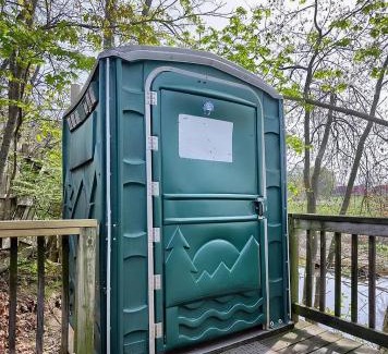 Brownstown House | Cocalico Creek Cabin Lititz