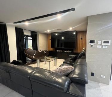 Valentine Apartment | Cockatoo Retreat