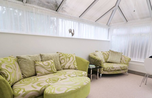 Llanybydder Cottage | COCKEREL COTTAGE, pet friendly, with a garden in Llanllwni