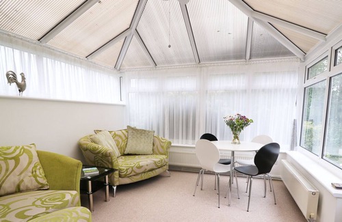 Llanybydder Cottage | COCKEREL COTTAGE, pet friendly, with a garden in Llanllwni