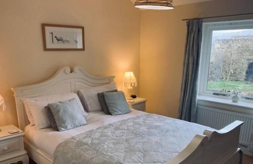 Hawes Hotel | Cocketts Hotel