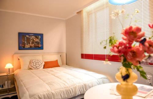 Sinsa-dong Apartment | Coco Bloom Sinsa