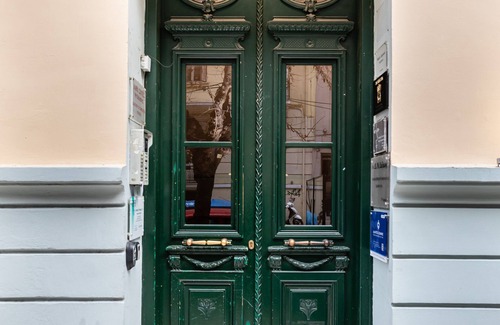 Thessaloniki City Centre Apartment | Coco by halu! Neoclassical apt