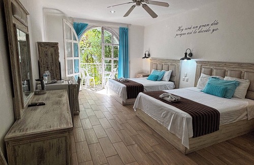 Gonzalo Guerrero Hotel | Coco Rio Hotel