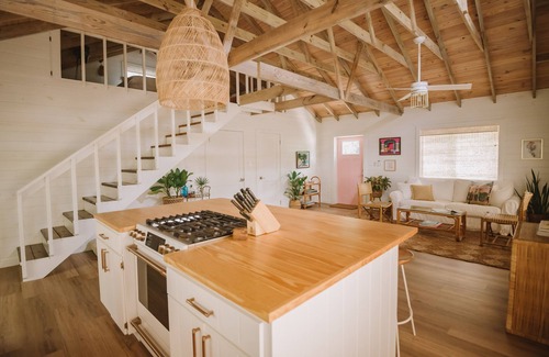 Gregory Town Cottage | Cocomo Cottage - Boutique Retreat at Surfer's Beach