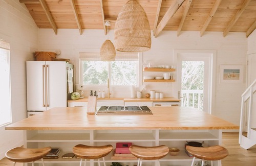 Gregory Town Cottage | Cocomo Cottage - Boutique Retreat at Surfer's Beach