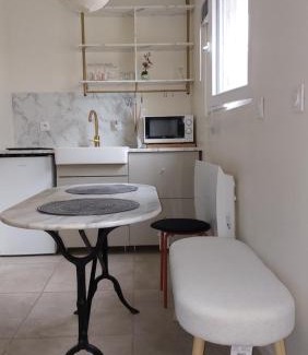 Route d'Arles Apartment | cocon douillet centre gare Nîmes