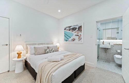 Elizabeth Bay Apartment | Coconut at Palm View Collective