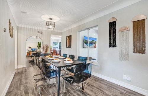 Coral Ridge Isles Villa | Coconut Clubhouse - Heated Pool - Hot tub - Ping Pong