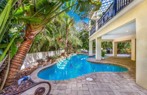 Holmes Beach House | Coconut Cottage