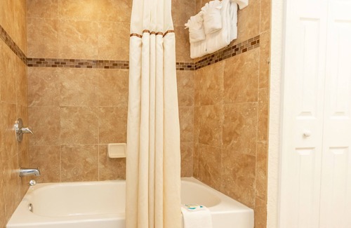 Clearwater Beach Hotel | Coconut Cove All-Suite Hotel