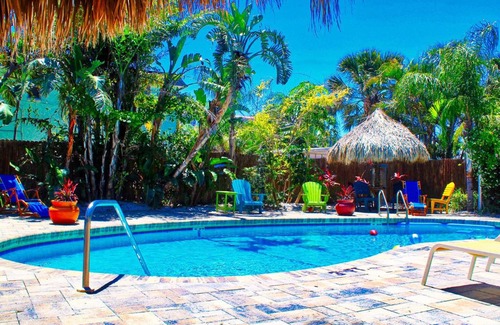 Bay Esplanade Apartment | Coconut Grove Beach Resort Suites 3 & 4