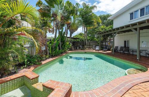 Scarness Apartment | Coconut Palms Unit 11