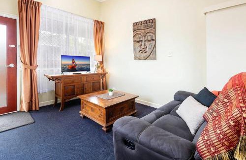 Scarness Apartment | Coconut Palms Unit 11