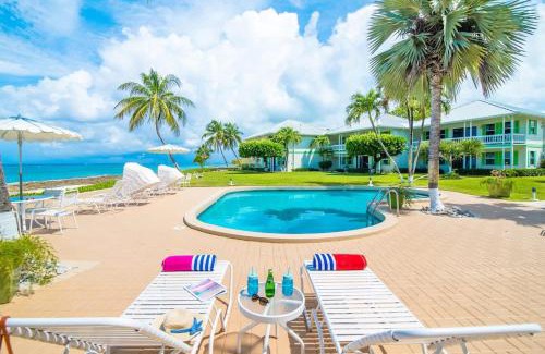 Seven Mile Beach House | Cocoplum #7 Condo