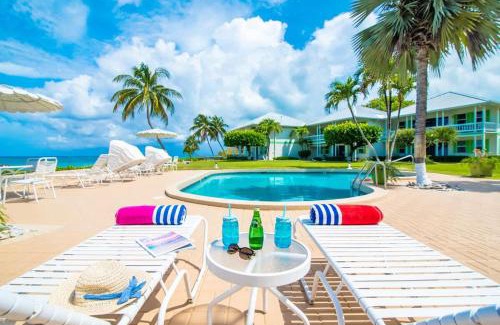 Seven Mile Beach House | Cocoplum #8 Condo