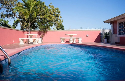 Jubilee Subdivision Cottage | COCOPLUM REST N HIDEAWAY #2