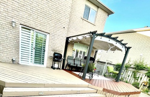 Barrie House | Cody and warm house for family gathering and friends,12 mins away from beaches a