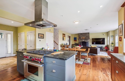 Waterbury Center House | Cody's Clubhouse: 3 br, wood fireplace, firepit & deck