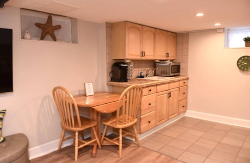 Winthrop Apartment | Cody's Place Winthrop Boston Logan Airport Beaches