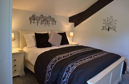 Gwynedd- Snowdonia Hotel | Coed-Y-Fron Guest House
