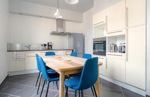 Cholet House | Coeur de ville #H1 - Chambre privée dans logement partagé - Wifi & Netflix - Centre ville & Transports - Machine à laver