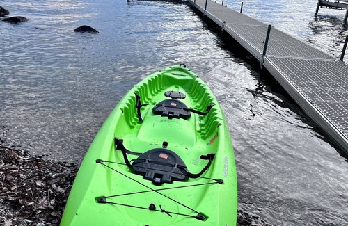 South Casco Cottage | Coffee bar, kayak, snacks, lake access, minutes to portland airport