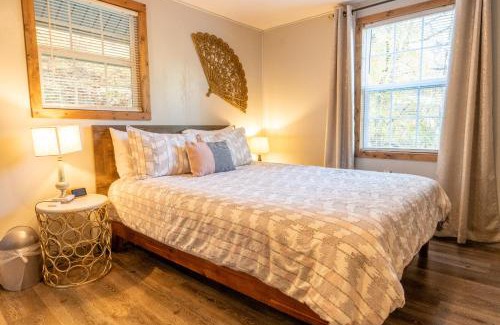 Sevierville House | Coffee Cottage By Avada Properties