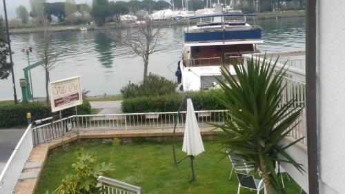 Bocca di Magra-La Ferrara Boat Rental | Cohete Boat