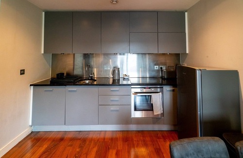 Splott Apartment | Cohost Partners | Charming 1BR Near Cardiff Centre