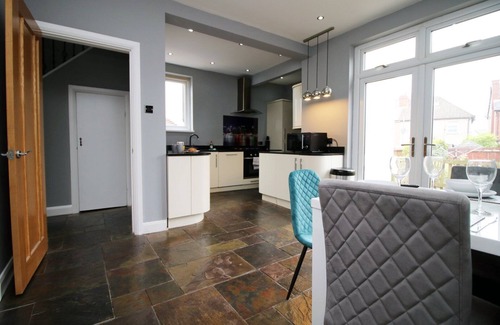 Newport Apartment | Cohost Partners | Spacious 3BR Home in Top Location